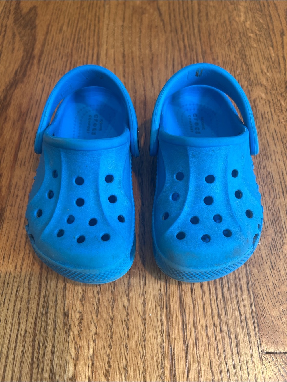 CROCS Kids Blue Classic Water Clogs